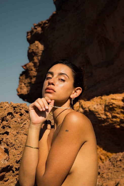 SMALL LUNA HOOPS GOLD